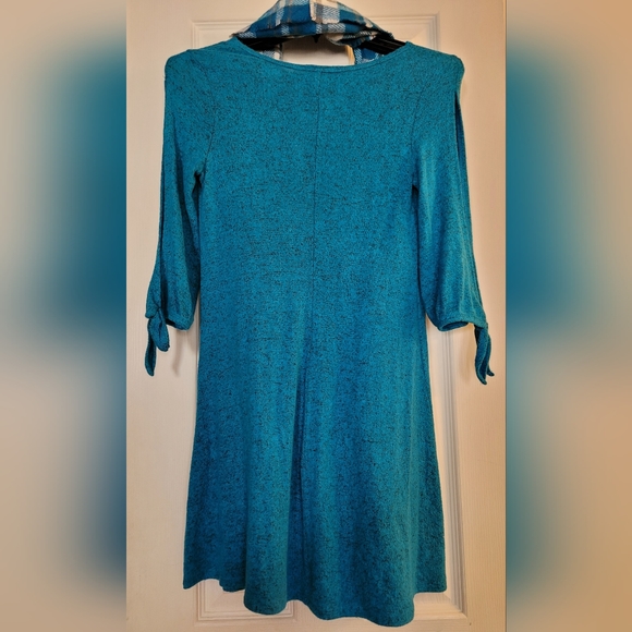 Amy Byer Dress - Picture 2 of 7